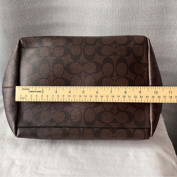 COACH WOMEN’S SIGNATURE STREET ZIP TOTE BLACK/ BROWN - Picture 11 of 15